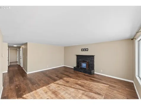 3449 Spruce Street North Bend OR 97459