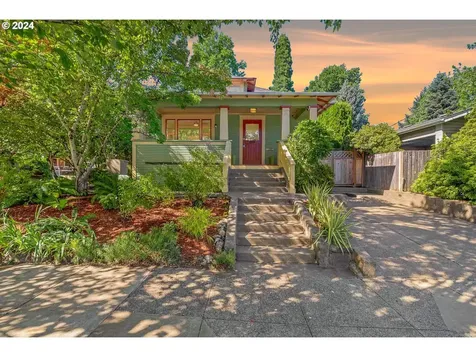 1605 Se Lexington Street Portland OR 97202