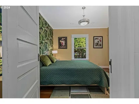 1605 Se Lexington Street Portland OR 97202