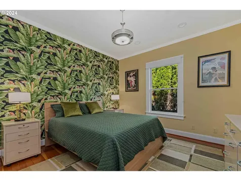 1605 Se Lexington Street Portland OR 97202