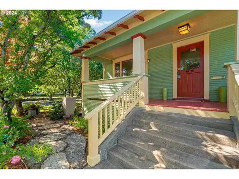 1605 Se Lexington Street Portland OR 97202