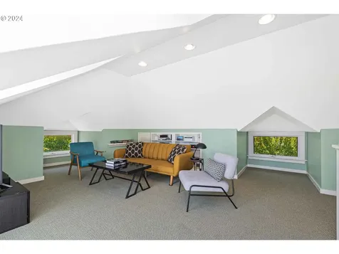 1605 Se Lexington Street Portland OR 97202