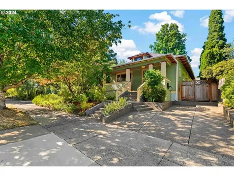 1605 Se Lexington Street Portland OR 97202