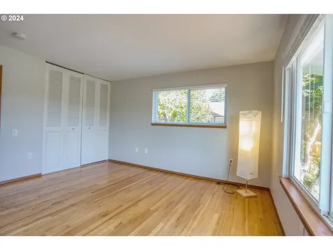 15615 Sw Queen Victoria Place Portland OR 97224