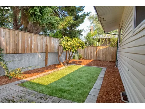 15615 Sw Queen Victoria Place Portland OR 97224