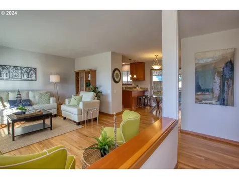 15615 Sw Queen Victoria Place Portland OR 97224