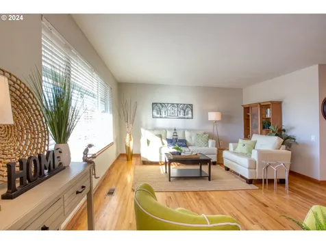 15615 Sw Queen Victoria Place Portland OR 97224