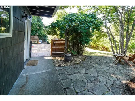10610 Ne Russell Court Portland OR 97220