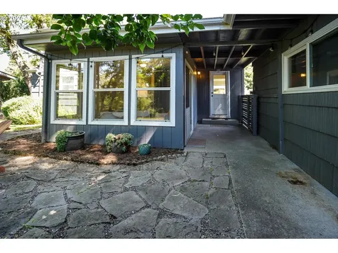 10610 Ne Russell Court Portland OR 97220