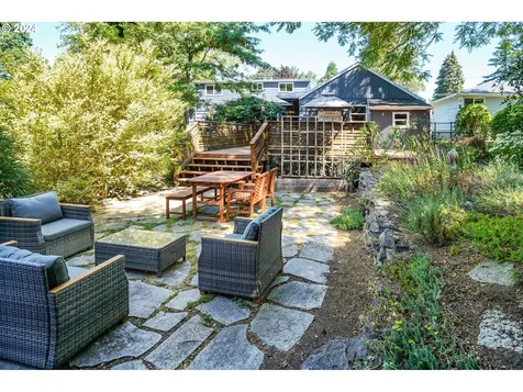 10610 Ne Russell Court Portland OR 97220