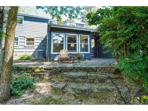 10610 Ne Russell Court Portland OR 97220