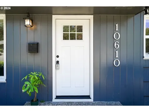 10610 Ne Russell Court Portland OR 97220