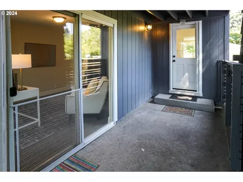 10610 Ne Russell Court Portland OR 97220
