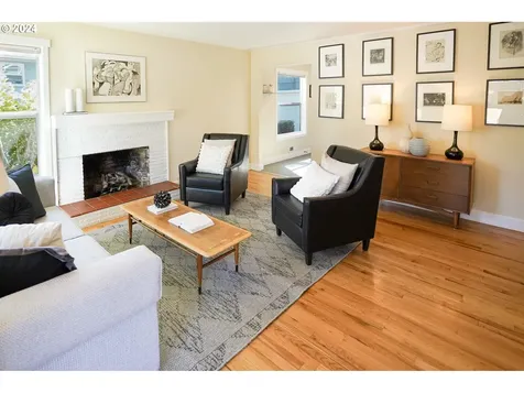 10610 Ne Russell Court Portland OR 97220
