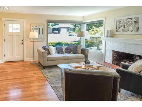 10610 Ne Russell Court Portland OR 97220
