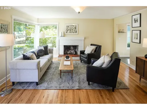 10610 Ne Russell Court Portland OR 97220