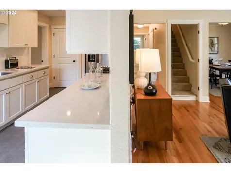 10610 Ne Russell Court Portland OR 97220