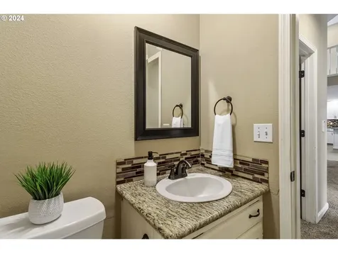 2565 N Washougal River Road Washougal WA 98671