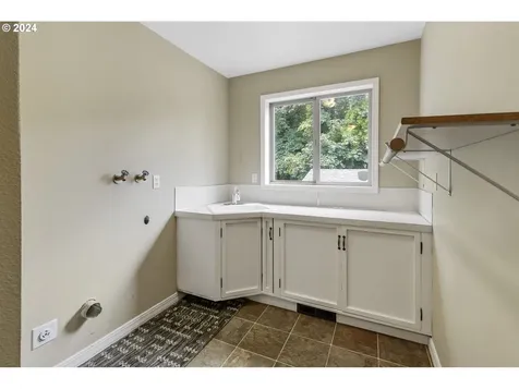 2565 N Washougal River Road Washougal WA 98671