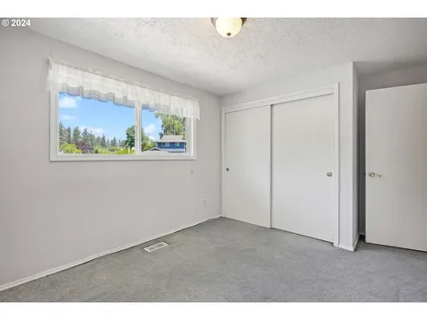 324 Ne Scott Drive Gresham OR 97030