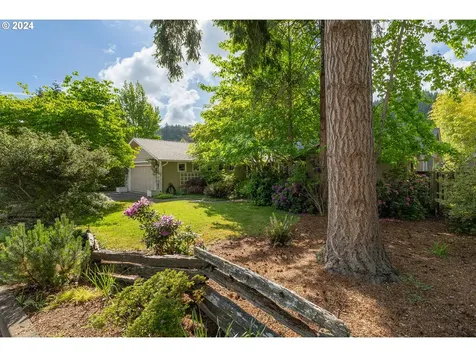 21 N River Drive Roseburg OR 97470
