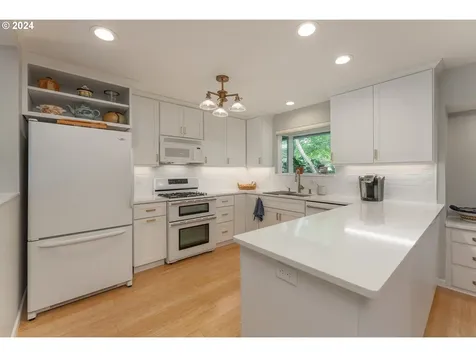 21 N River Drive Roseburg OR 97470