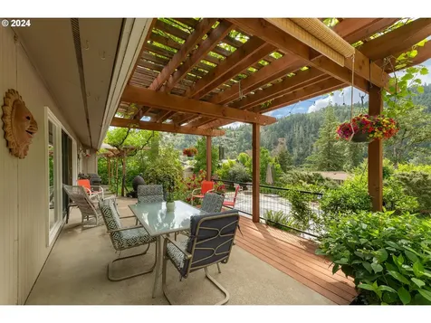 21 N River Drive Roseburg OR 97470