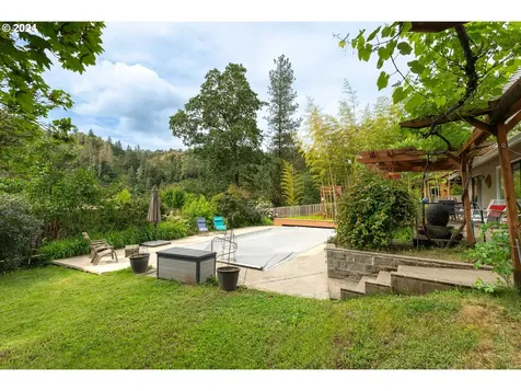 21 N River Drive Roseburg OR 97470