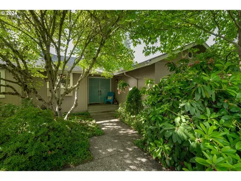 21 N River Drive Roseburg OR 97470