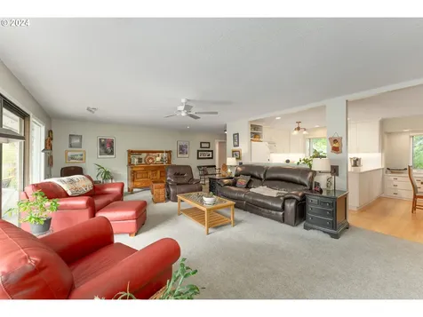 21 N River Drive Roseburg OR 97470