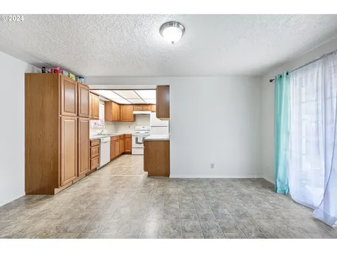 4675 Barger Drive Eugene OR 97402