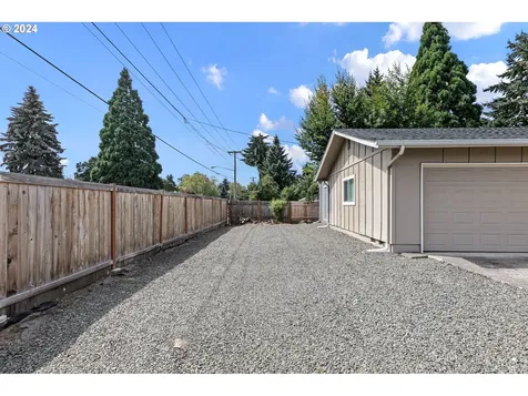 4675 Barger Drive Eugene OR 97402