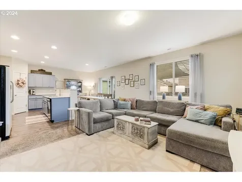 1002 Bear Creek Drive Molalla OR 97038
