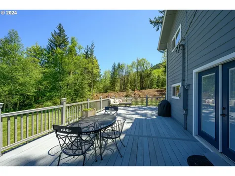 7100 Ash Street Grand Ronde OR 97347