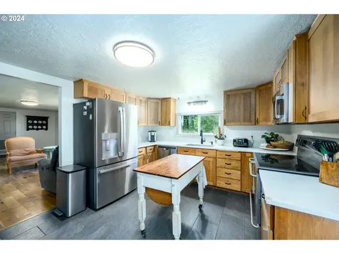 7100 Ash Street Grand Ronde OR 97347