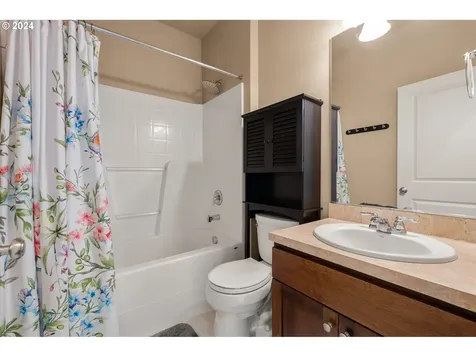 15718 NE 22nd Avenue Vancouver WA 98686