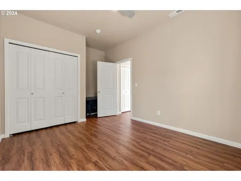 15718 NE 22nd Avenue Vancouver WA 98686