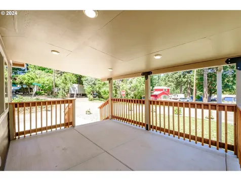 739 Parry Road Falls City OR 97344