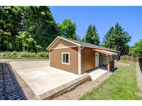 739 Parry Road Falls City OR 97344