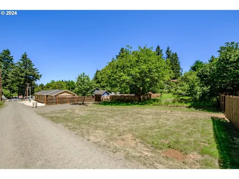 739 Parry Road Falls City OR 97344