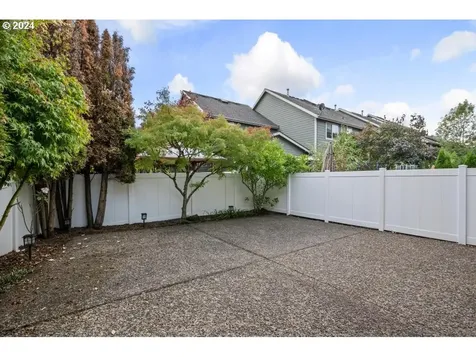 9208 SW Sweek Drive Tualatin OR 97062