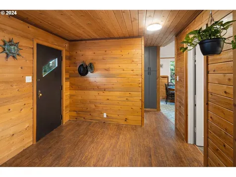 464 E 34th Avenue Eugene OR 97405