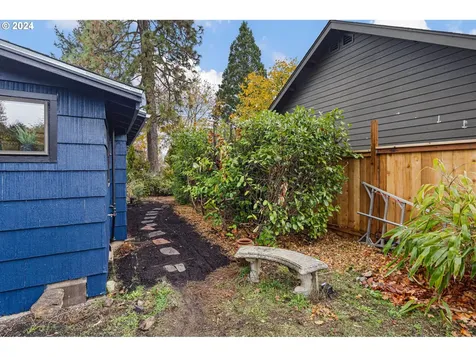 464 E 34th Avenue Eugene OR 97405