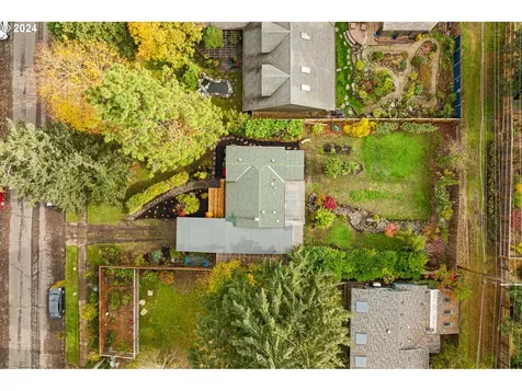 464 E 34th Avenue Eugene OR 97405