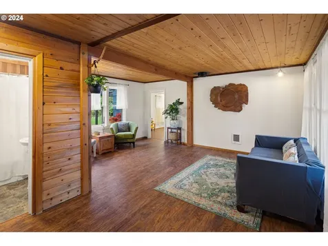 464 E 34th Avenue Eugene OR 97405