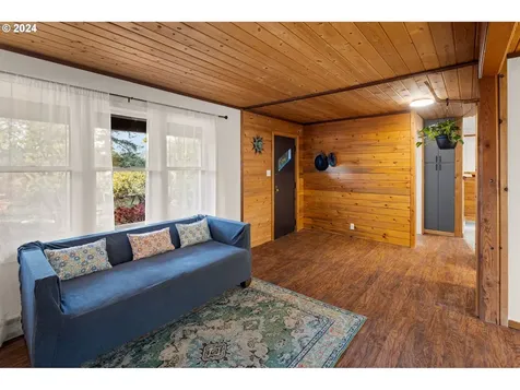 464 E 34th Avenue Eugene OR 97405