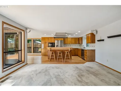 1386 SW 179th Court Beaverton OR 97003