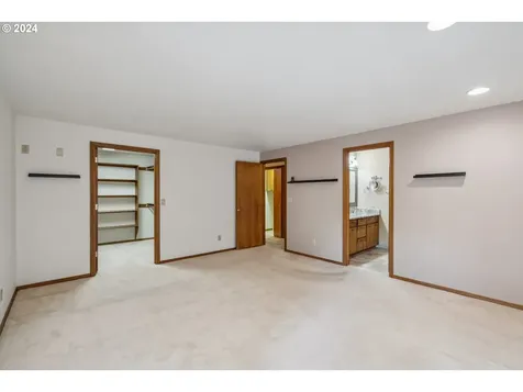 1386 SW 179th Court Beaverton OR 97003