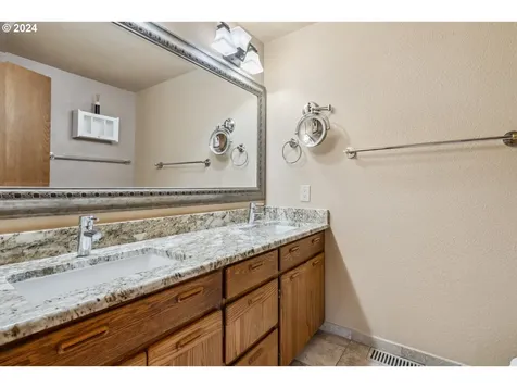 1386 SW 179th Court Beaverton OR 97003