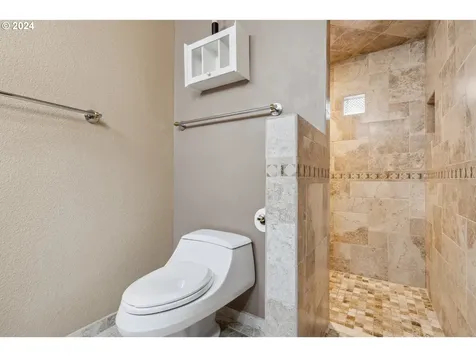1386 SW 179th Court Beaverton OR 97003